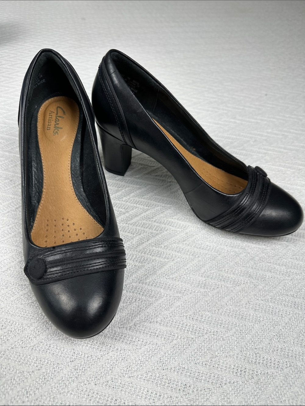 Clarks Black Leather Block Heel Pumps minimalist active air shoes artisan